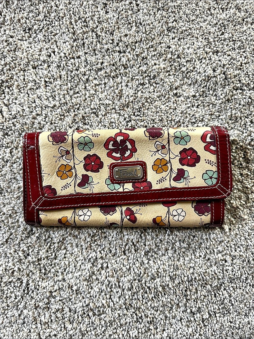 Fossil Floral Print Wallet in Red & Beige